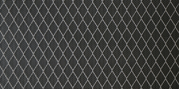 grey metal wire fence