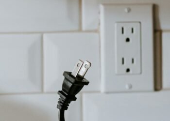 phantom power - Eco Business News