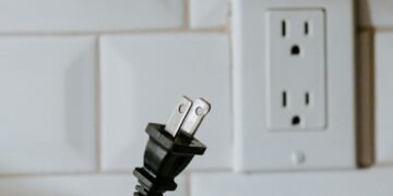 phantom power - Eco Business News