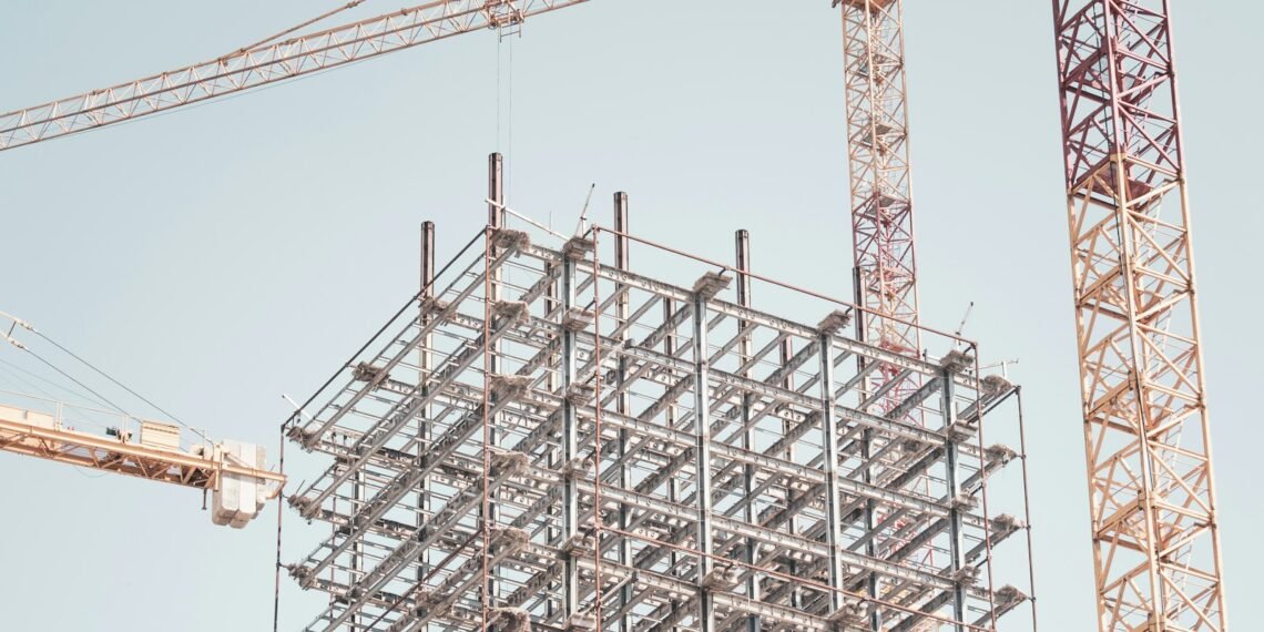 Construction labor shortage illustration